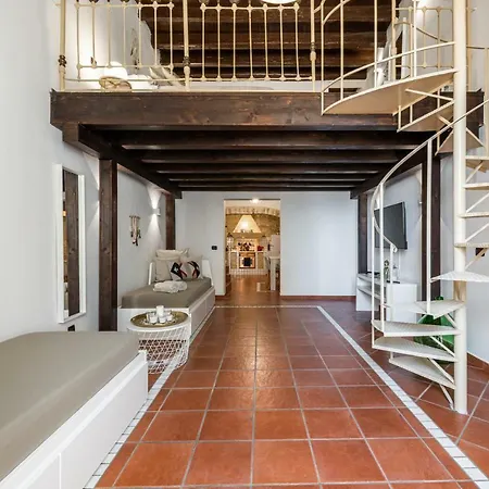 Old Town Loft M8 M8apartments * Bari