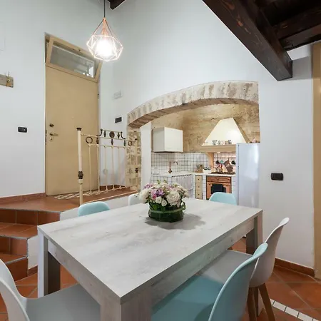 Old Town Loft M8 M8apartments * Bari